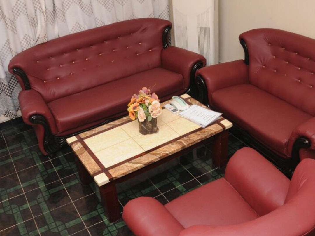 Glamossay Hotel主图