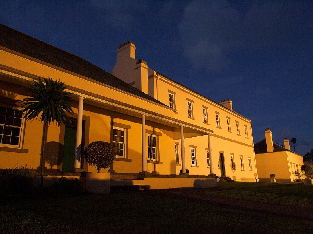 Old Military Barracks-金斯敦必去景点