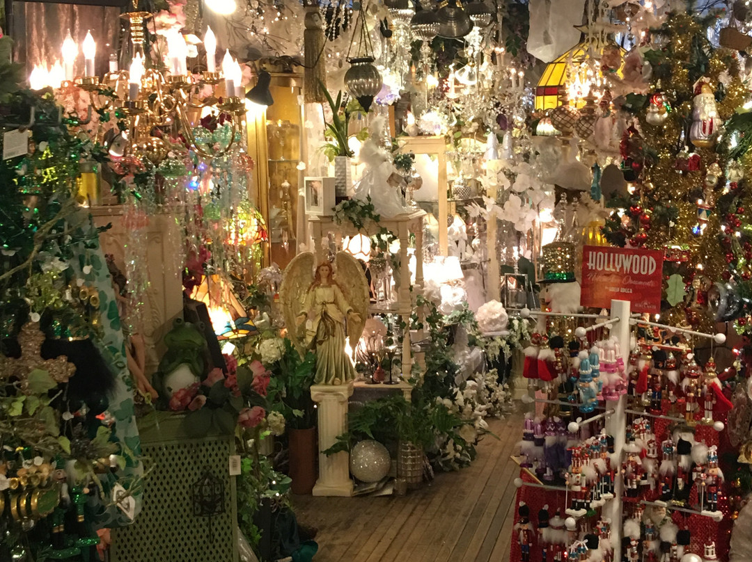 Hand of Man-Owego必去景点