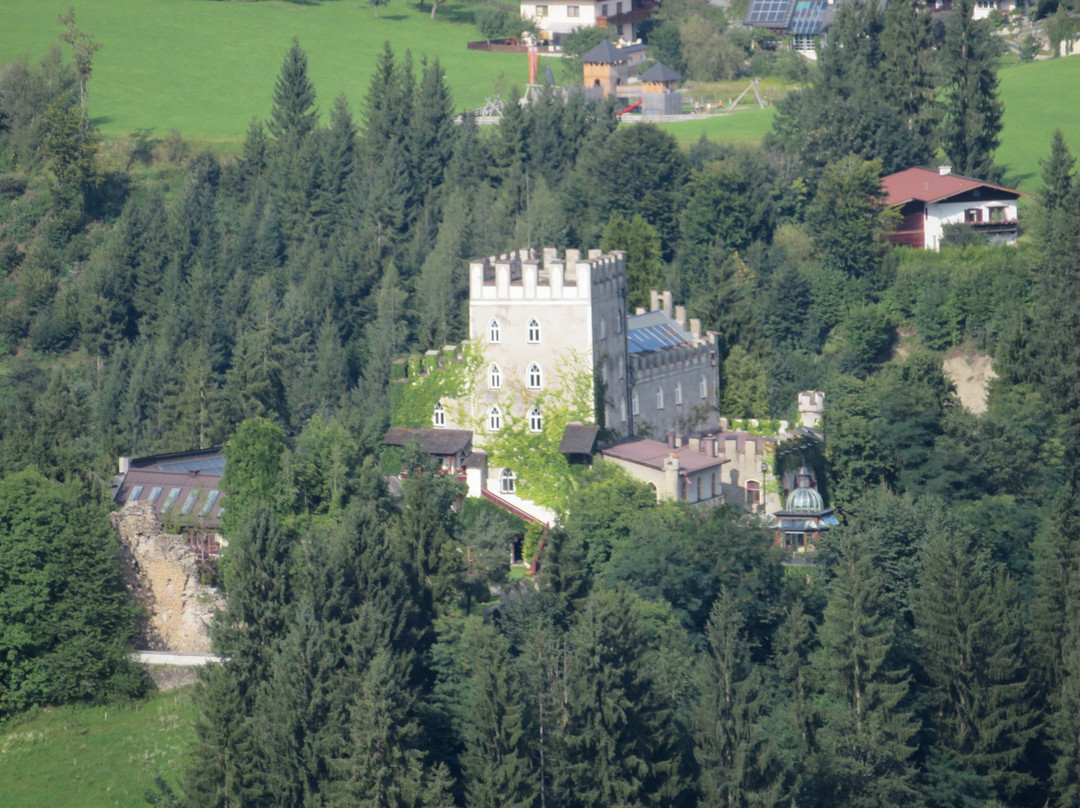 Itter Castle景点图片