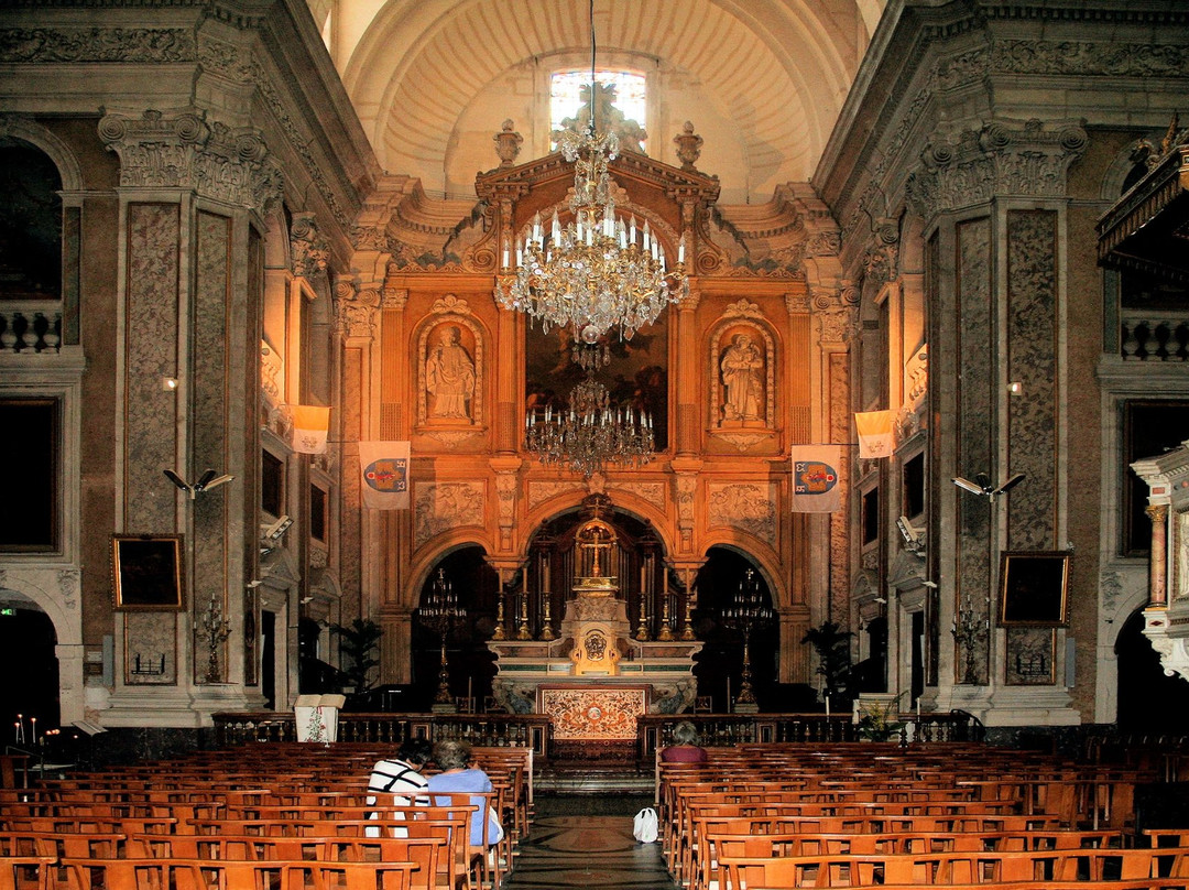Basilique Notre Dame de Bonsecours-Lablachere必去景点
