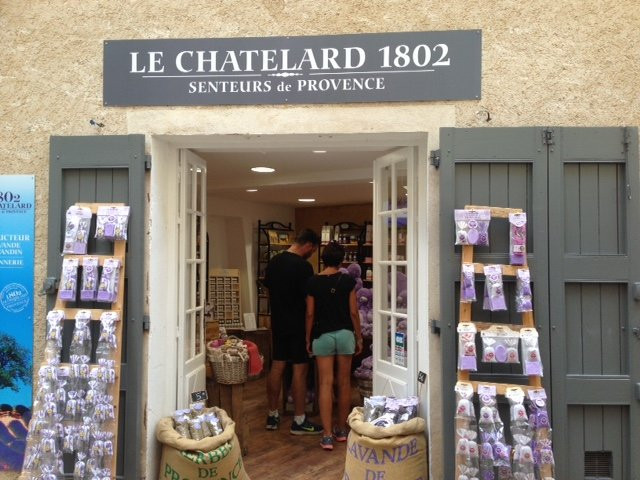 Folies de Provence景点图片