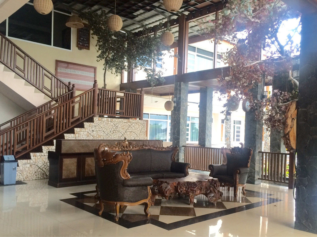 Talita Bukit Raya Hotel主图