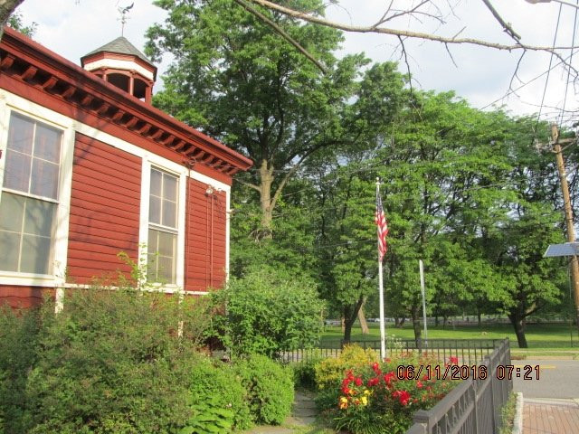 Lyndhurst Historical Society  - Little Red Schoolhouse景点图片
