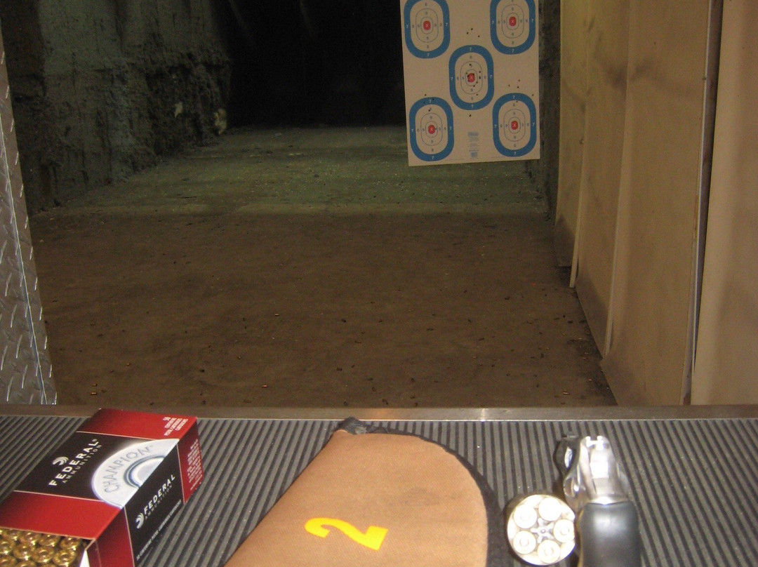 Kiffney's Firearms and Indoor Range-拉哥岛必去景点