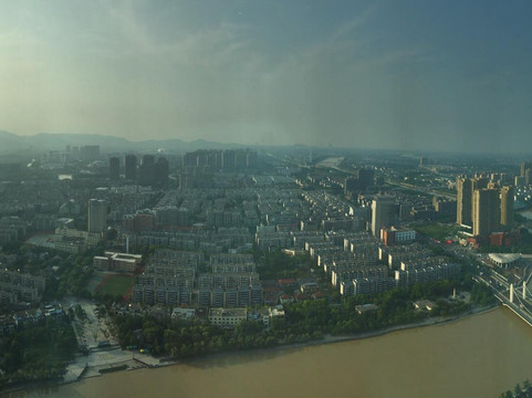 诚成大酒店主图