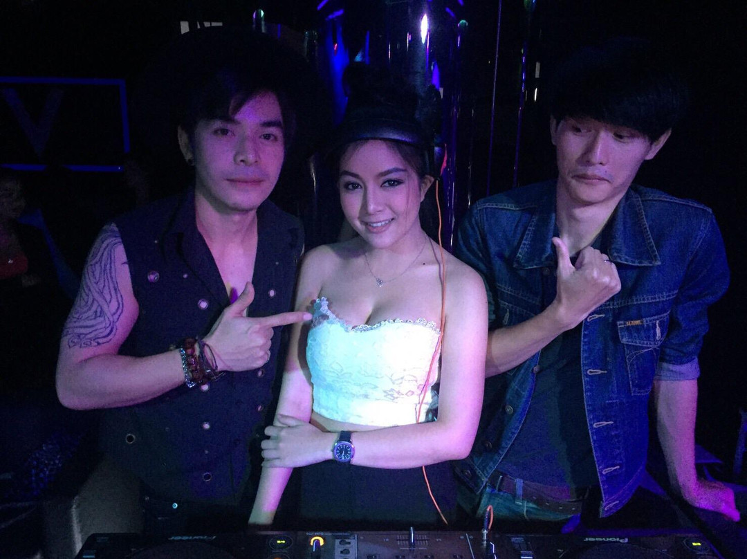 V Club景点图片