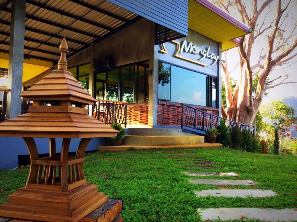 Barefeet Heaven Hill Naturist Resort