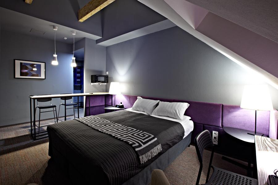 Newport Hotel主图
