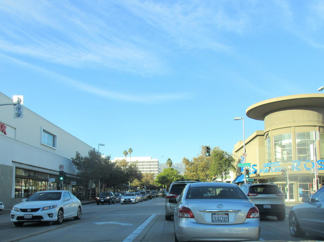South Lake Avenue Shopping & Dining景点图片