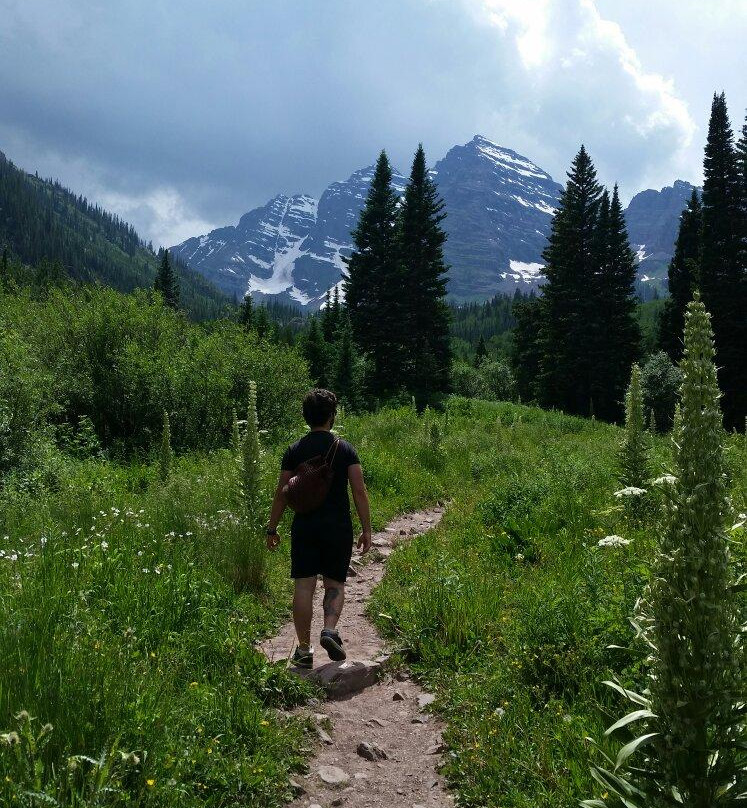 栗色湖风景小径-阿斯蓬必去景点