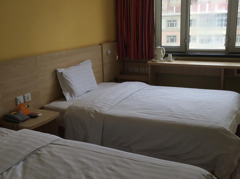 7天酒店（齐齐哈尔中环广场龙沙公园店）主图