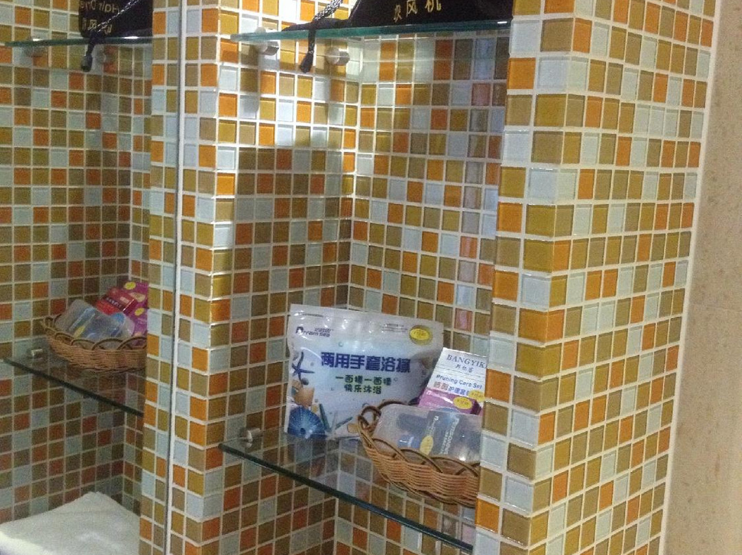 隆鑫大酒店主图