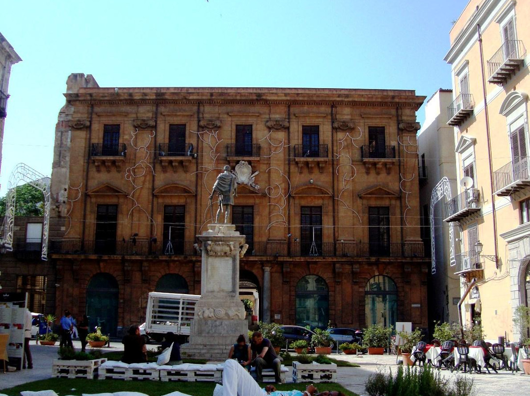 Piazza Bologni-巴勒莫必去景点