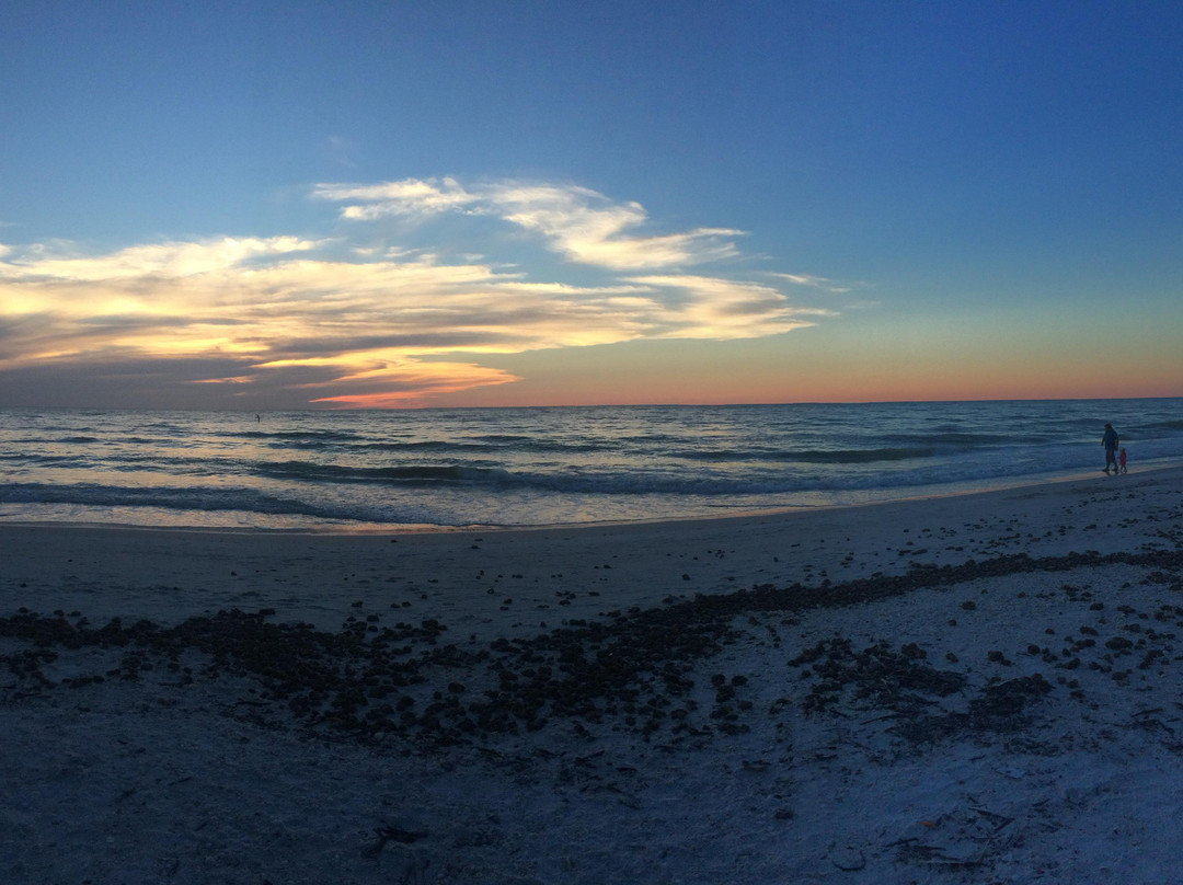 South Marco Beach景点图片