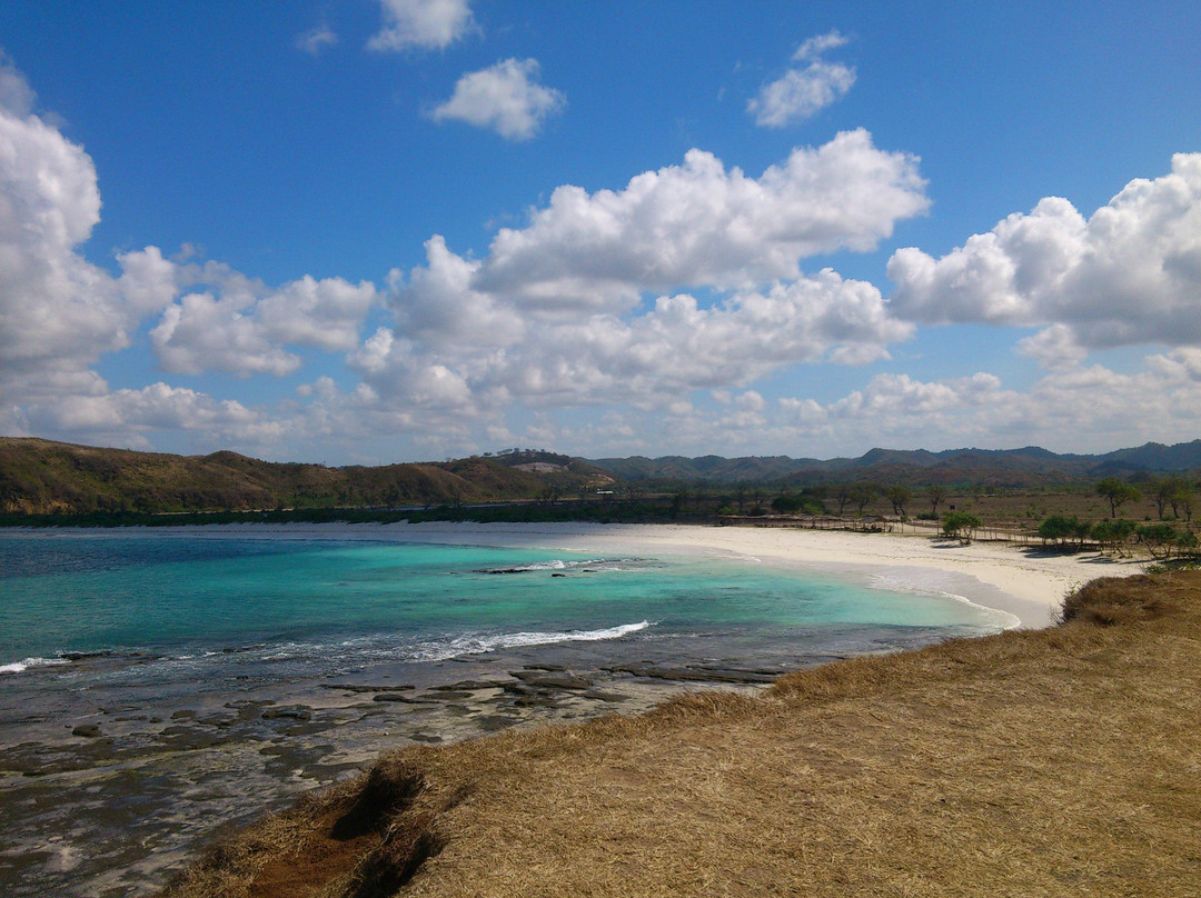 Tanjung Aan Beach-龙目岛必去景点