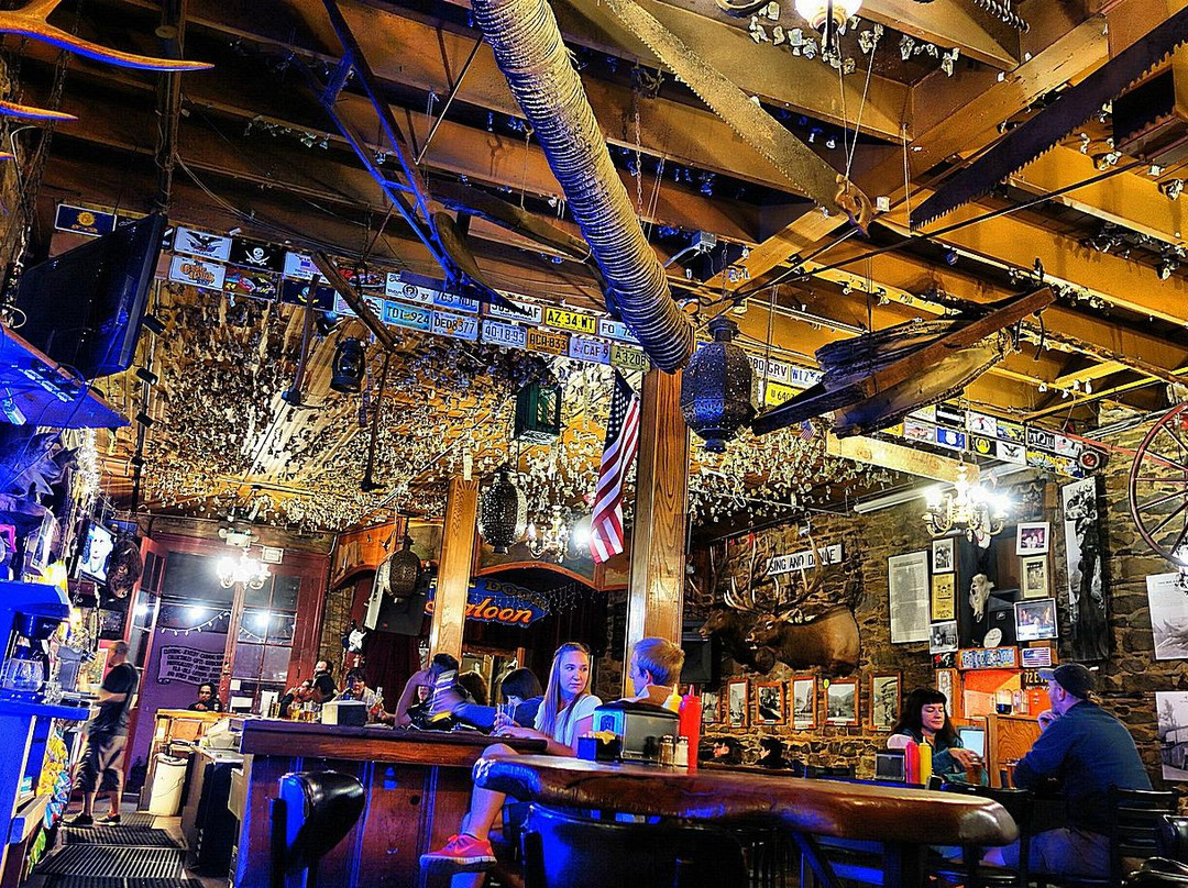 Iron Door Saloon and Grill-格罗夫兰必去景点