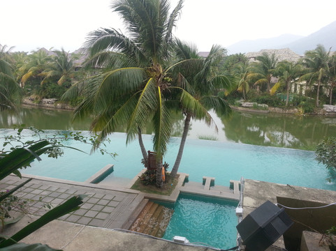 三亚亚龙湾五号度假别墅酒店主图