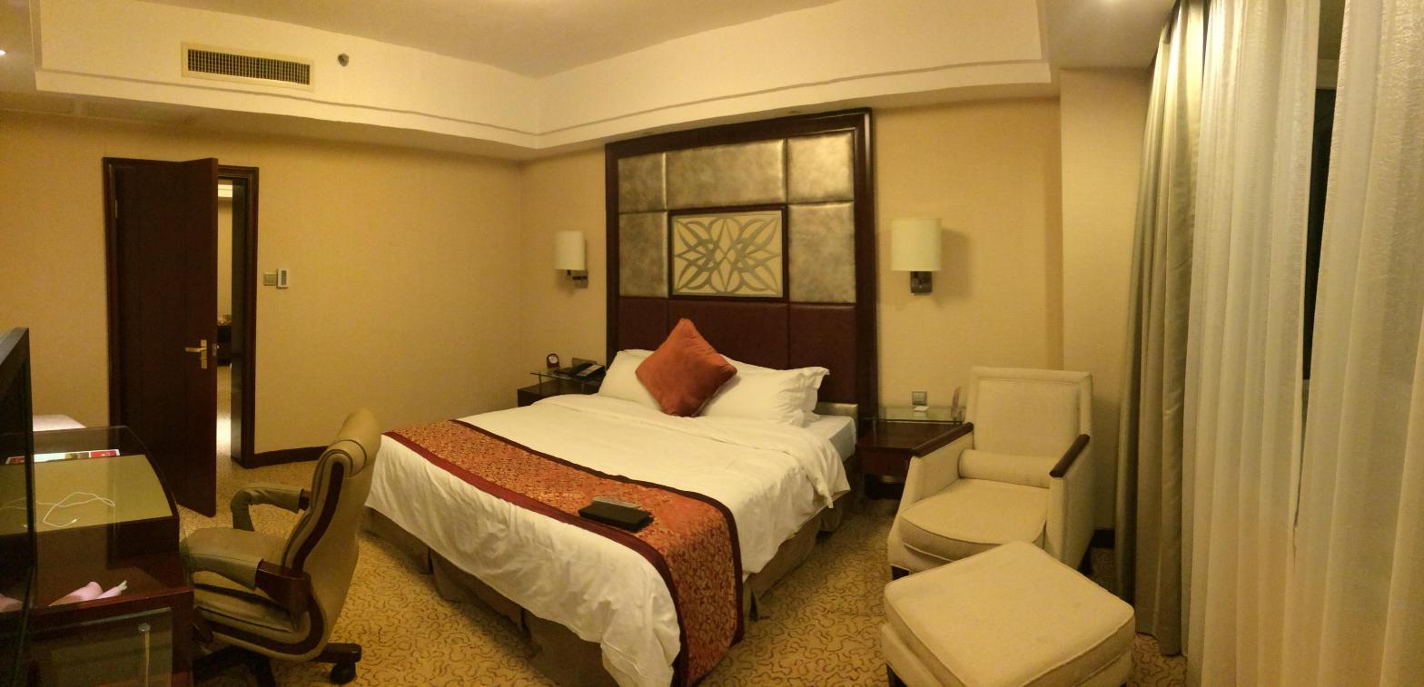 宿适奢华酒店（上海日月光打浦桥地铁站店）-客卧