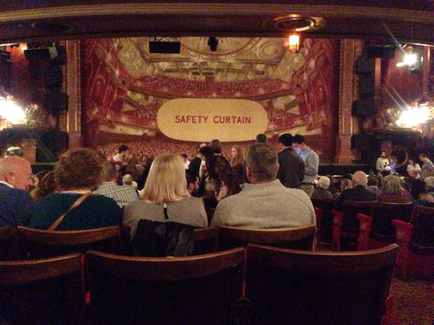 Victoria Palace Theatre-伦敦必去景点