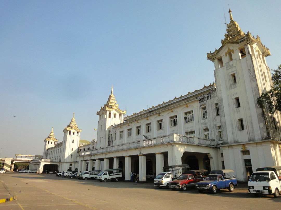 Yangon Central Railway Station-仰光必去景点