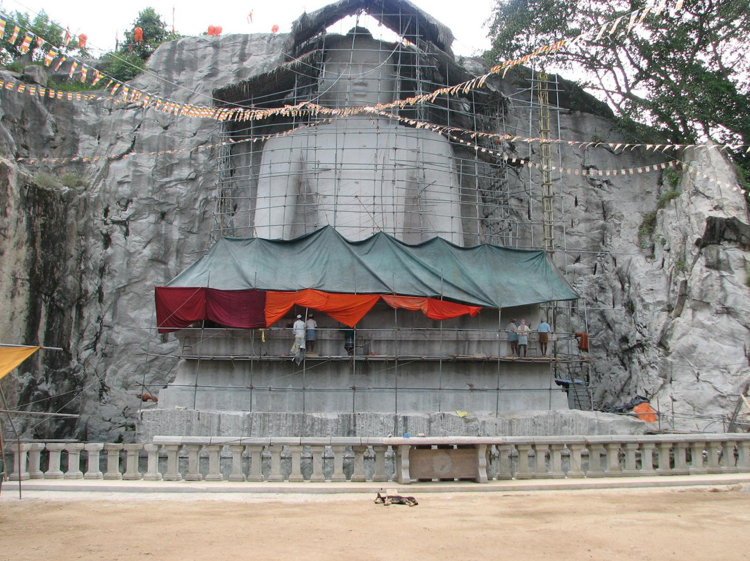 World's tallest granite Samadhi Buddha statue in Kurunegala景点图片