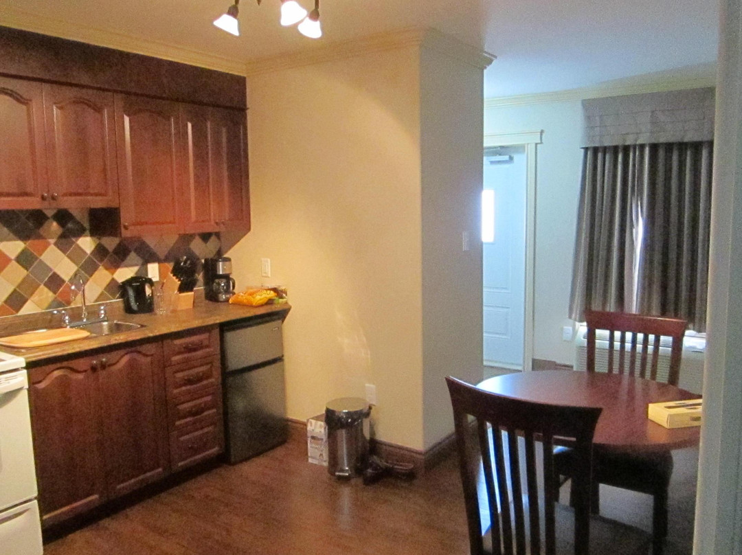 Braxton Suites主图