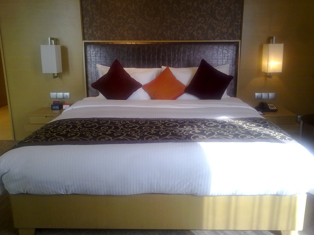 上海银星皇冠假日酒店主图