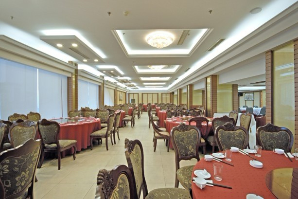 丽天大酒店主图