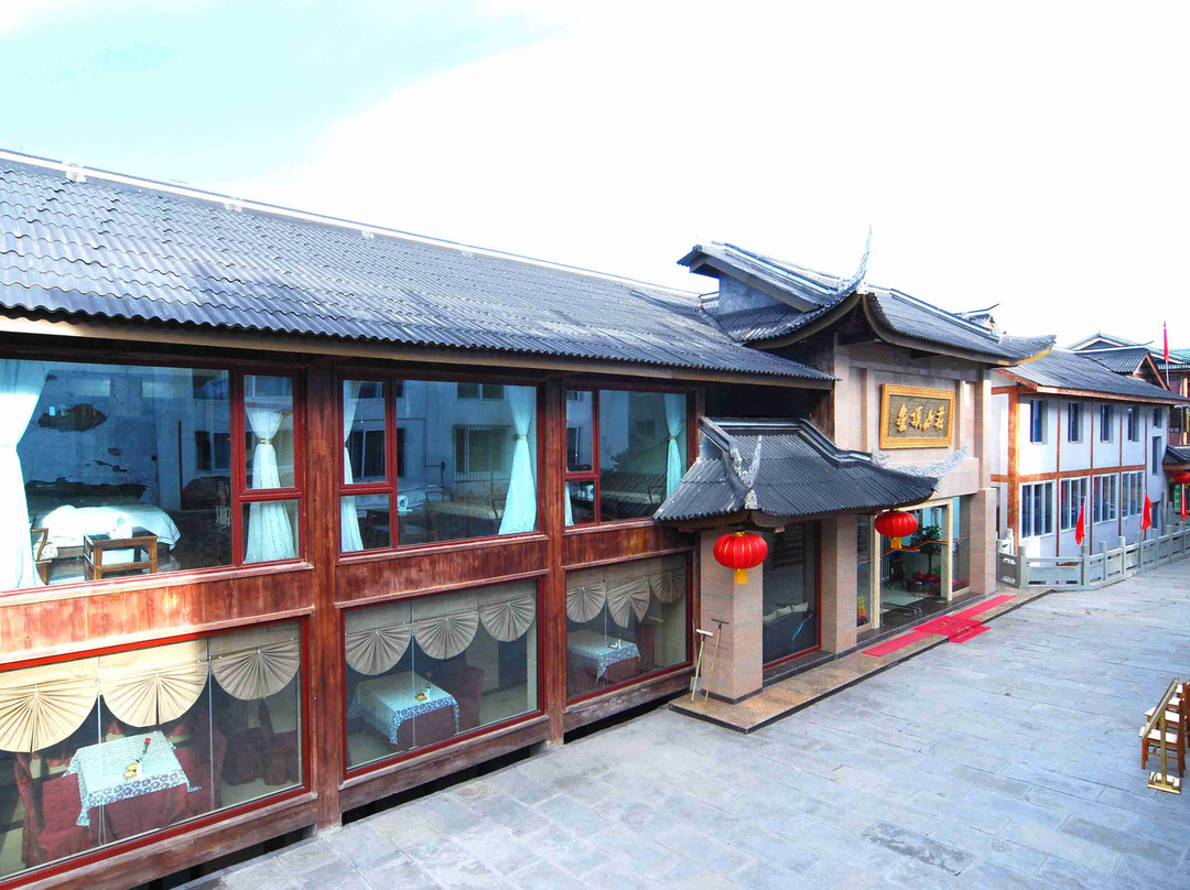 峨眉山金顶山庄主图