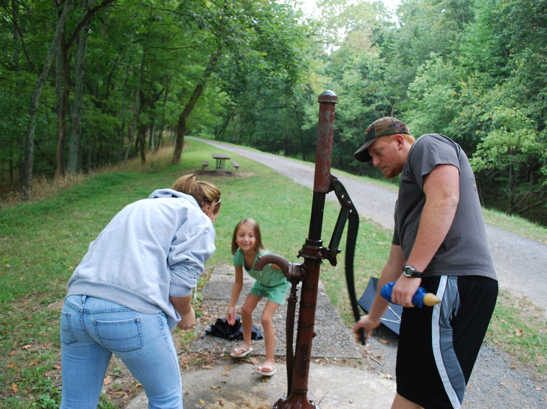 C&O Canal - Paw Paw Tunnel-Cumberland必去景点