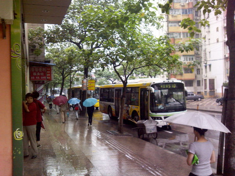 潮漫酒店(上海大宁国际商业区宜川路店)主图