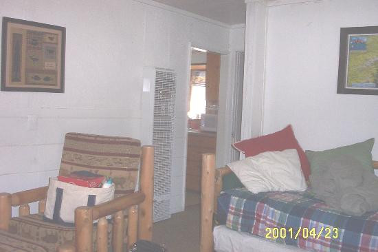 Three Pines Lodge主图