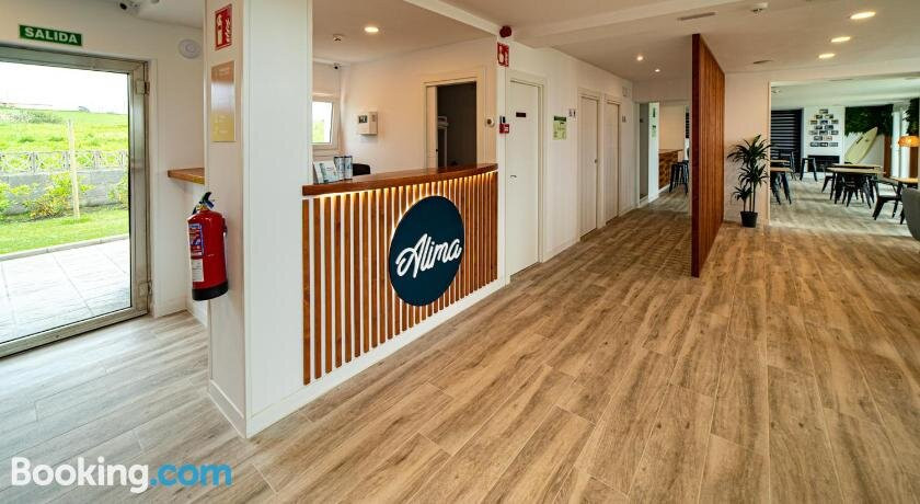 Alima Surf & Hotel主图