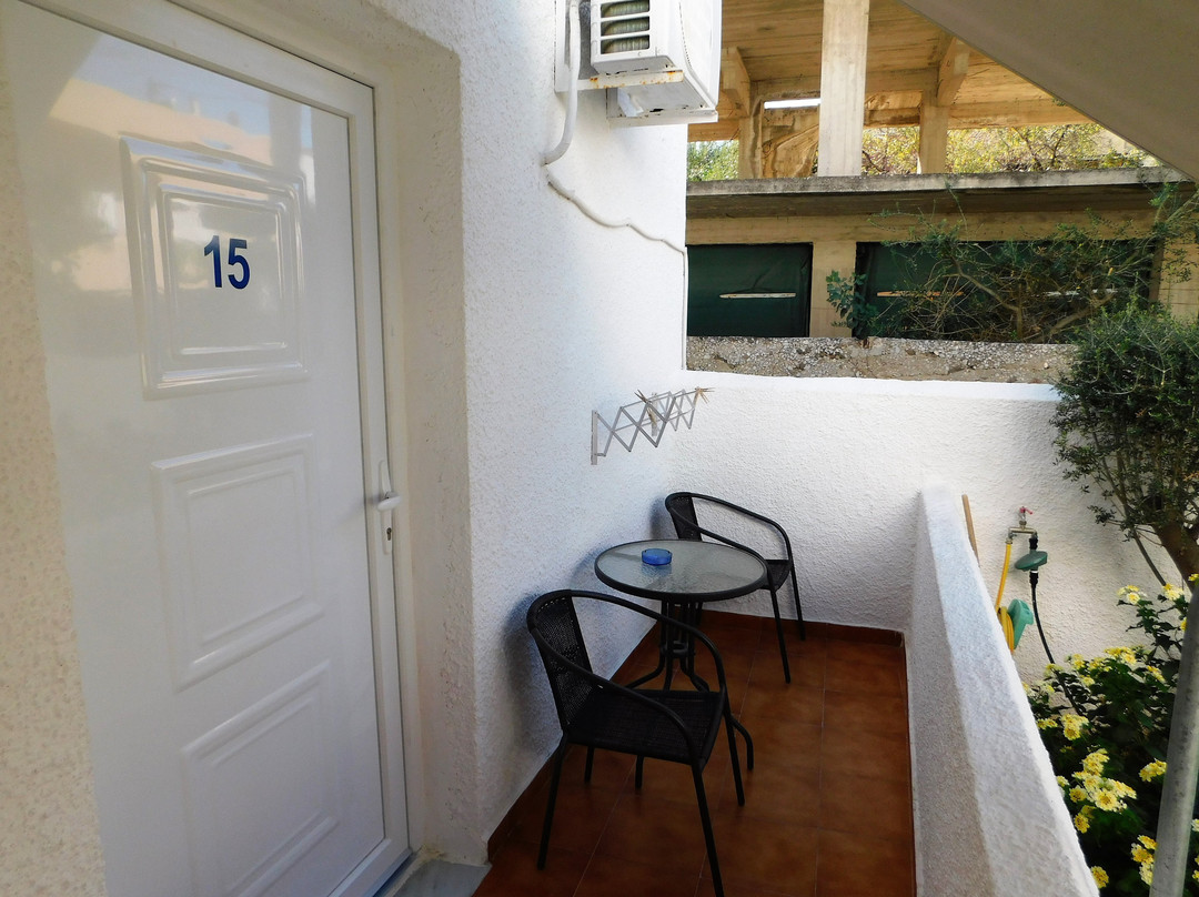 Perdika Mare Guesthouse主图