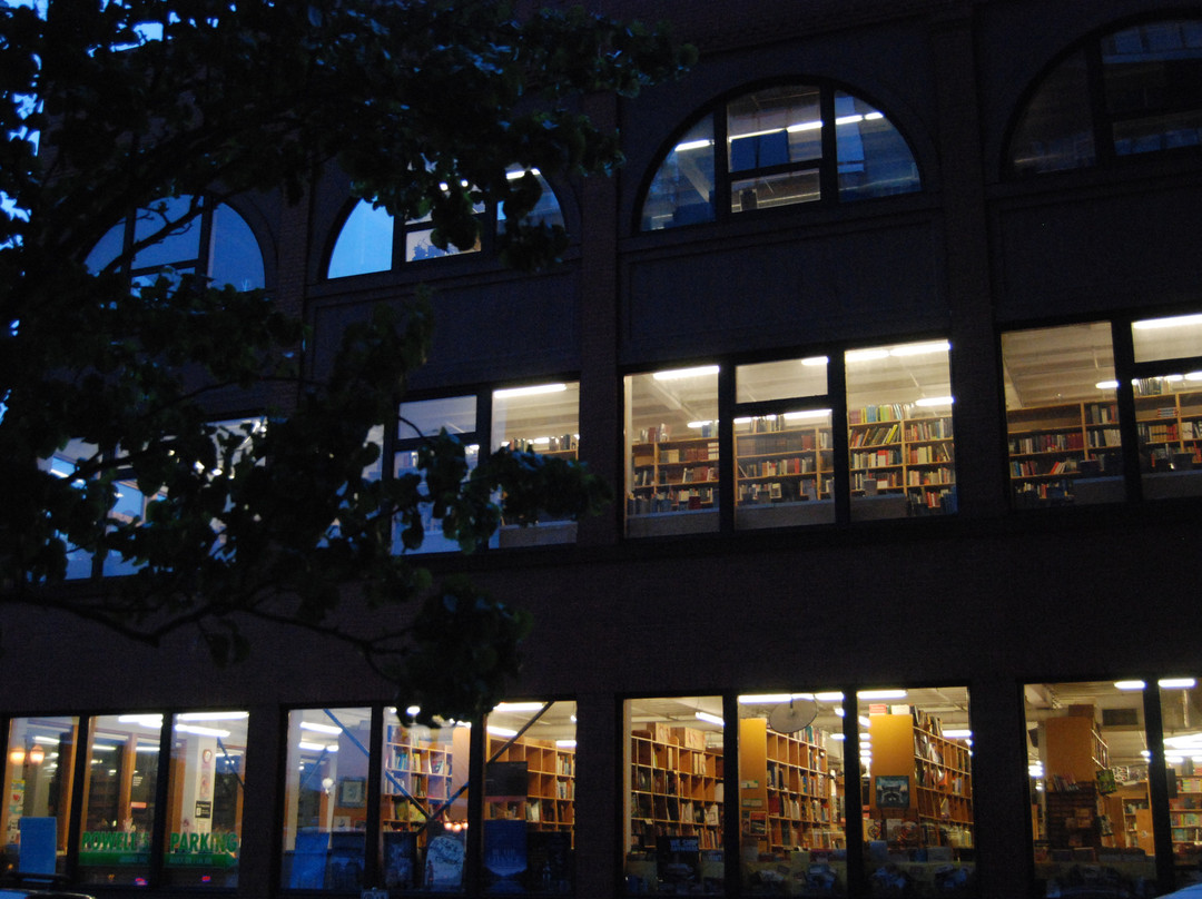 鲍威尔书城-波特兰必去景点