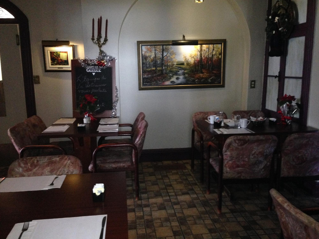Saint-Roch-de-Richelieu餐馆和美食-La Victorienne