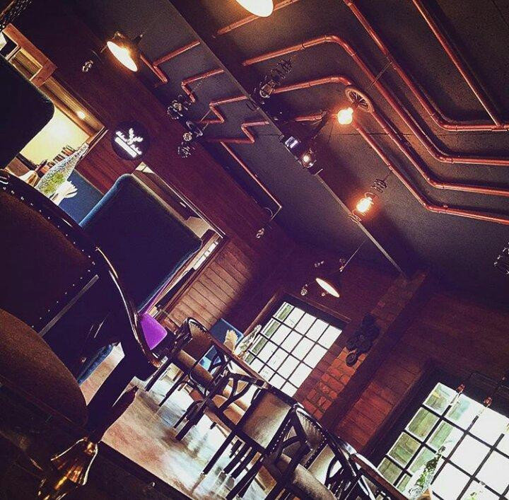 Awantipora餐馆和美食-Hukus Bukus Bistro & Grill