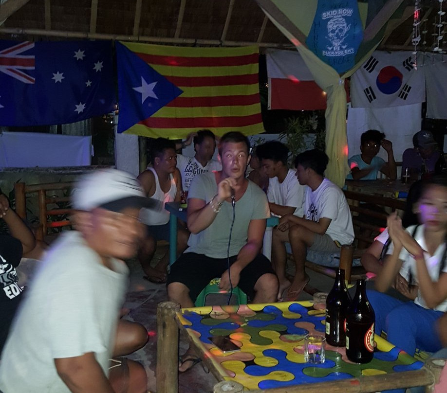 Ato Ni Bai, Karaoke Bar-圣菲必去景点