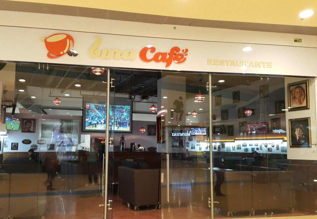 Luna Cafe Parrilla & Bar