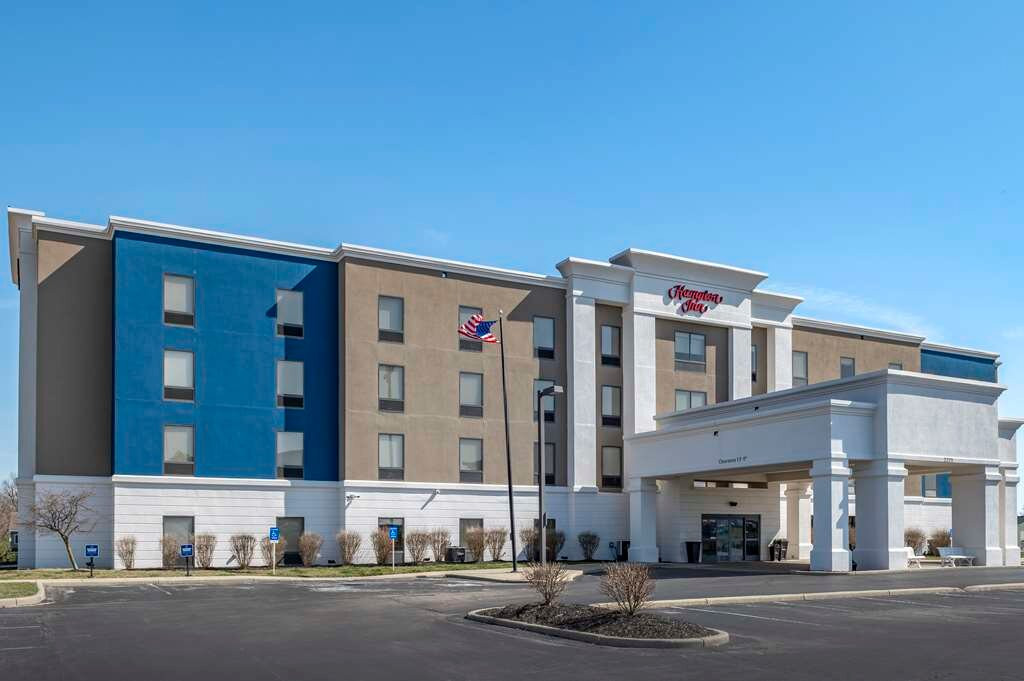 Hampton Inn Greenfield主图