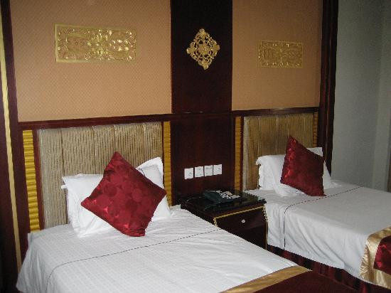 太阳大酒店主图