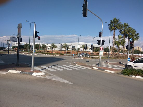 Ir Yamim Mall-Netanya必去景点