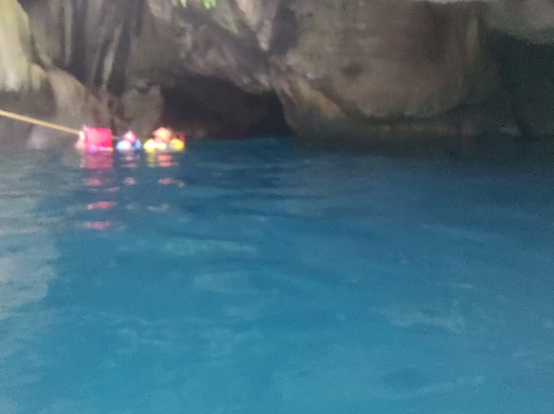 Cueva en Taninul景点图片