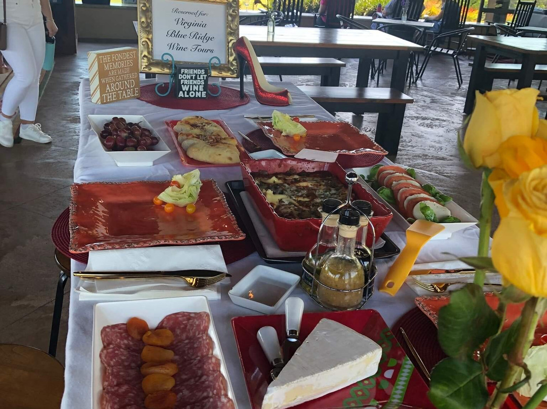 Virginia Blue Ridge Wine Tours-夏洛茨维尔必去景点