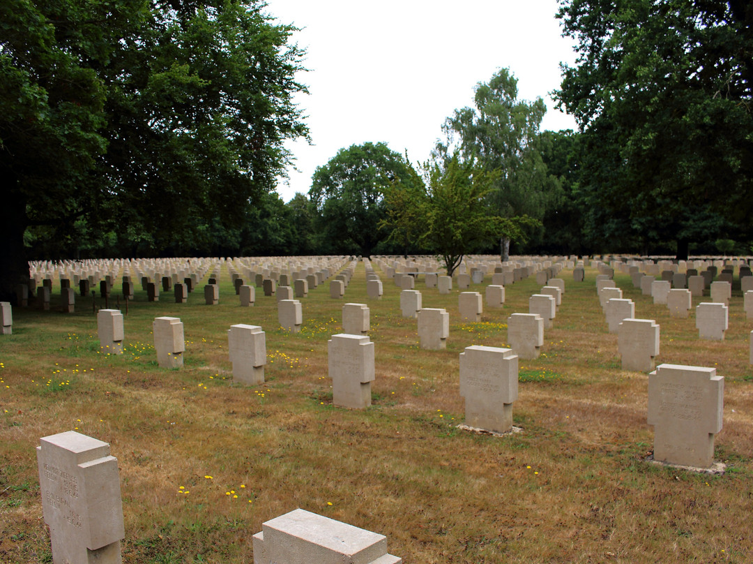 Champigny-Saint-André German War Cemetery