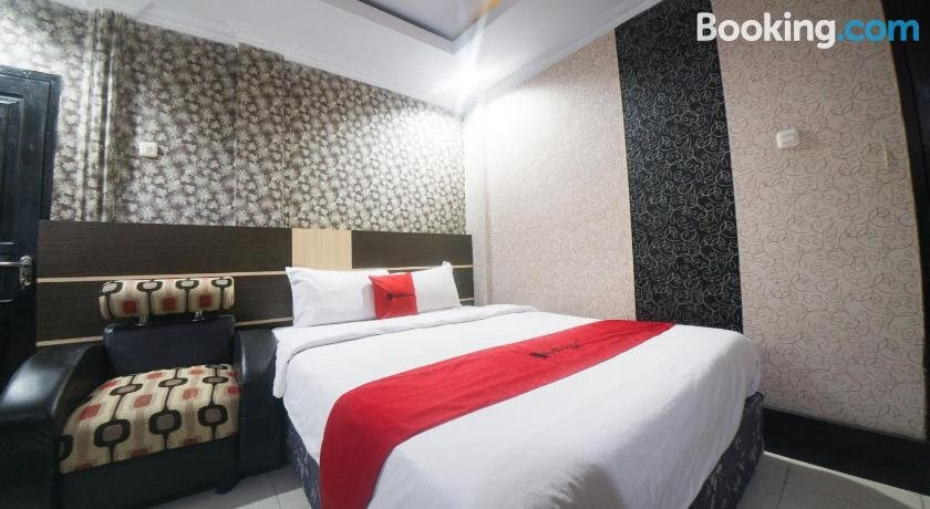 Eljie Hotel Limboto主图