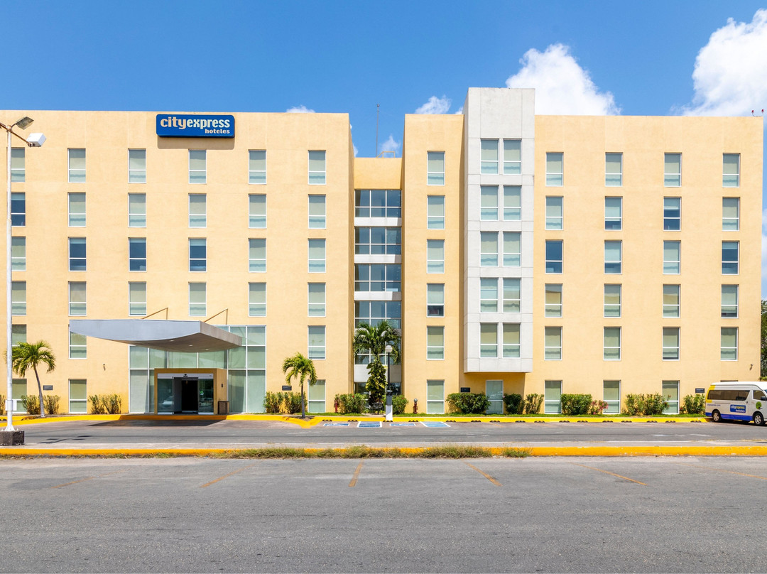 City Express by Marriott Chetumal主图