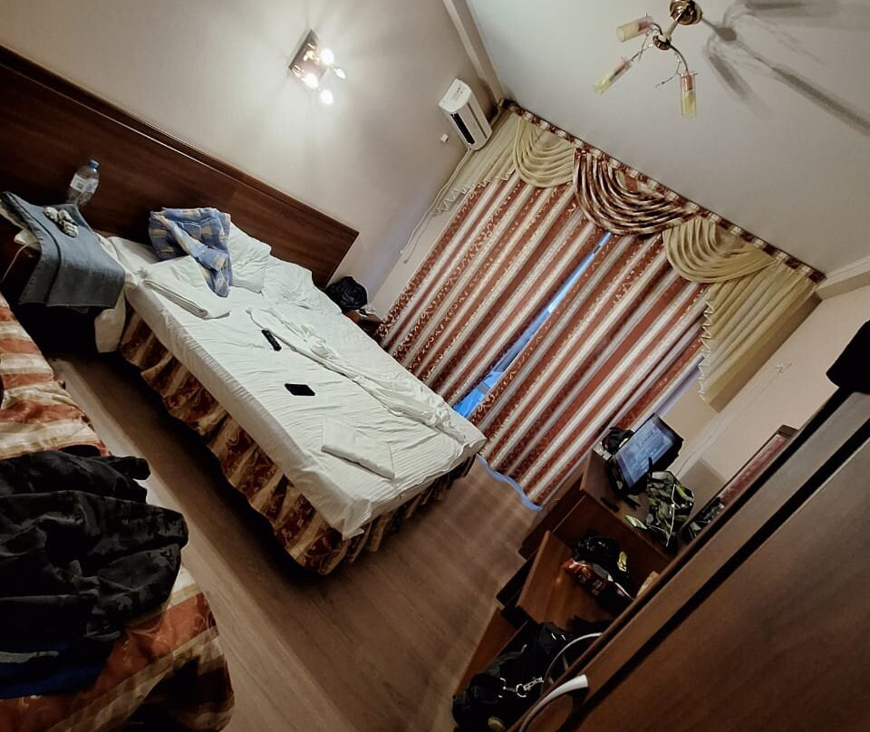 M Hotel主图