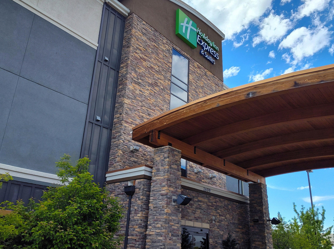 Holiday Inn Express and Suites Butte by IHG主图